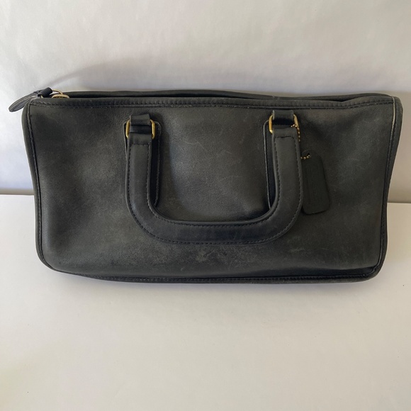 VINTAGE SLIM HANDLE CLUTCH BY COACH - Picture 2 of 13